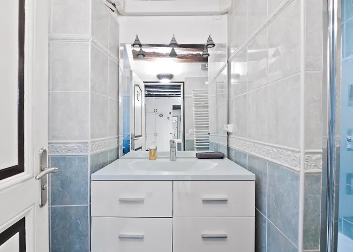 Notre Dame De Luxurious 1br-4p With Netflix Paris
